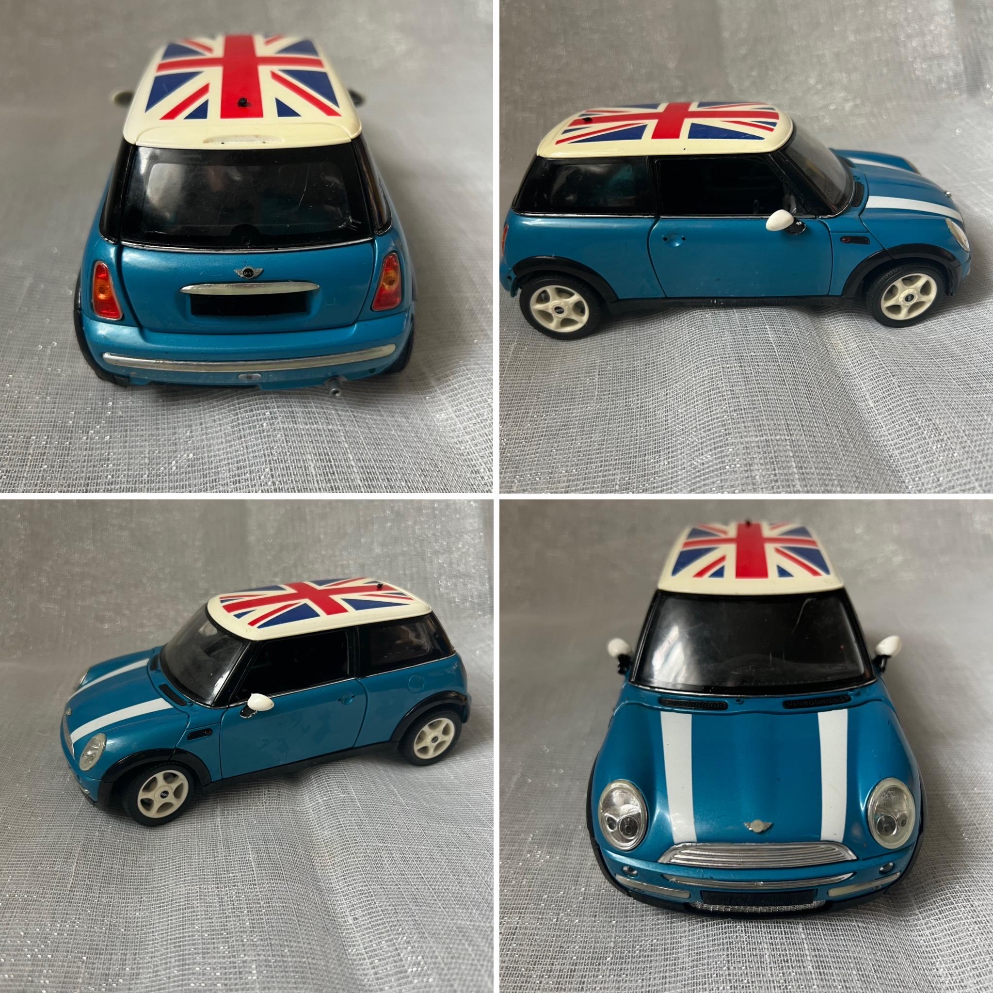 Vintage Plastic Mini Cooper Model Car Collectible Scale 1:24 Blue