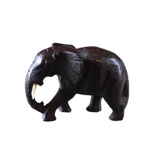 Vintage kleine bruine houten olifant standbeeld beeldje bruin handgesneden hout Boho Eco boerderij plank bureau decor cadeau idee