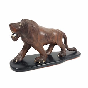 Vintage Hand Carved Dark Brown Wooden Figure Wild Animal Jacaranda Simba Lion African Safari Statue Ornament Figurine Boho Home Office Decor