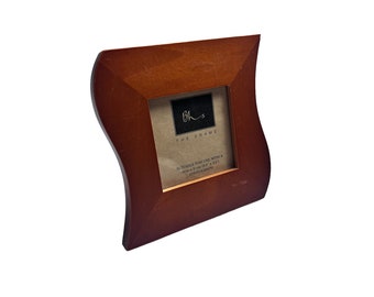 ヴィンテージ ブラウン 木製 フリースタンド 長方形 小型 3.5 x 3.5 インチ フォトフレーム ウェーブシェイプ ポートレートホルダー レトロ ホームデコレーション ギフトアイデア