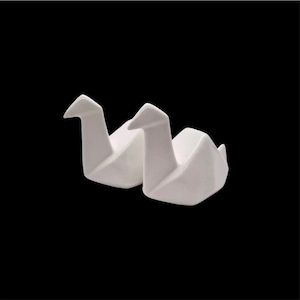 Salt and Pepper Shakers Cruet Set Pots White Ceramic Origami Swans Birds Shaped Housewarming Gift Dining Patio Table Decor Tableware