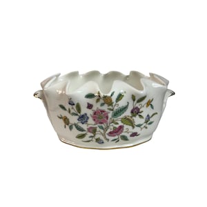 Vintage Minton Haddon Hall White Floral Pattern Bone China Handled Ruffled Edge Oval Rose Monteith Bowl Vase Glass Cooler Dining Table Decor