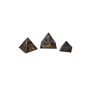 Vintage Egyptian Black Gold Brass Copper Hand Etched Small Pyramid Figurines Paperweight Souvenir Table Decor Gift Idea