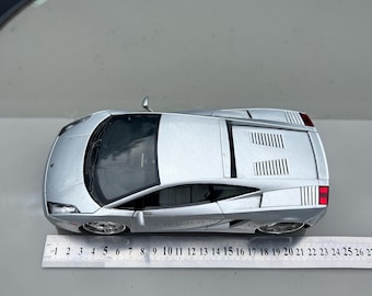 Vintage Maisto Lamborghini Gallardo: 1/18 Scale Diecast Model Car