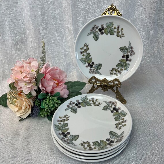 Vintage Royal Worcester Blackberries Lavinia Pattern Oven to Table