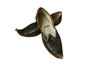 Vintage Handmade Traditional Rajasthani Punjabi Jutti Indian Arabic Pakistani Ethnic Leather Sole Fabric Embellished Khussa Shoes Green Gold