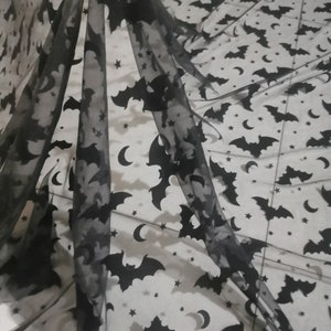 Netstof met vleermuizen zwarte vleermuisstof voor Halloween vliegende vleermuizen netstof op maat gesneden of groothandel