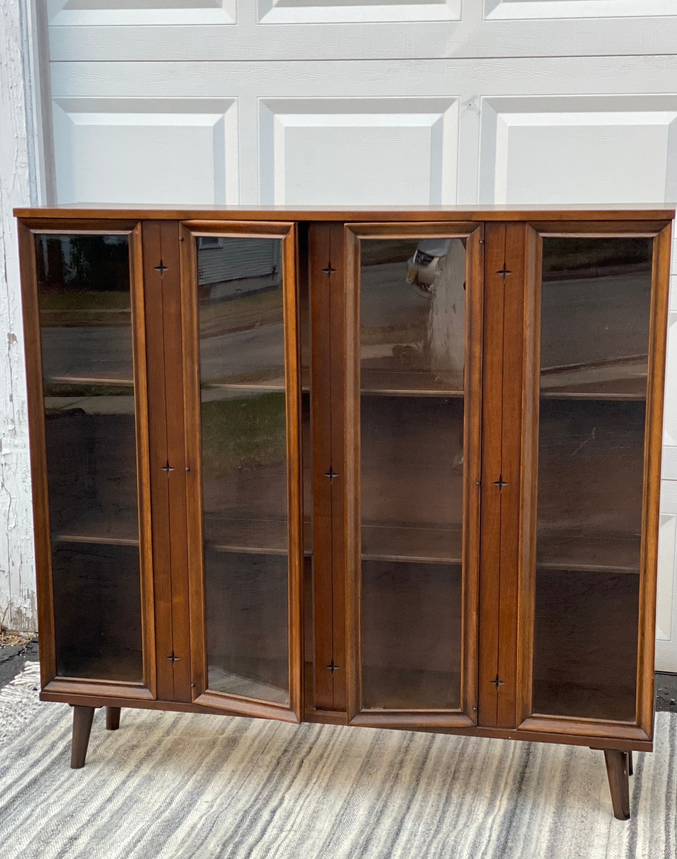Broyhill cabinet outlet