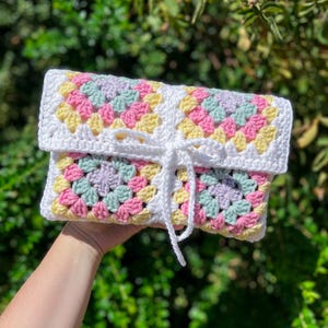 Handmade Book Sleeve, Crochet Book Cover, Book Gift, Crochet Book Sleeve, Crochet Book Holder, Gifts for Readers, Book Gifts