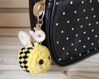 Bee keychain