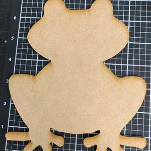 Tree Frog wood cut out 7 inches
