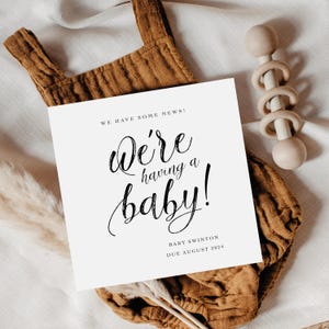 Schwangerschafts-Ankündigungskarte | Wir haben ein Geheimnis gehalten, Immer das Kleingedruckte lesen, Wir haben News BABY Reveal Card, Wir sind Schwanger Karte