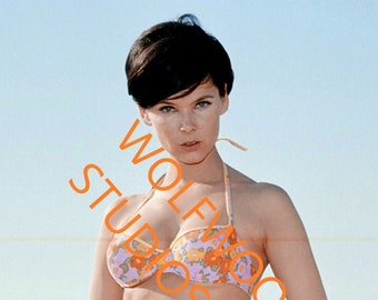 Yvonne craig | Etsy