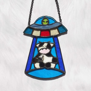 UFO Suncatcher, Ufo Stained Glass, Ufo Cow Ornament, Alien Stained Glass, Stained Glass Window Hangings, Alien Ornament