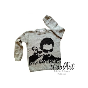 Made to order unisex and oversized sweater, handmade with chilean wool. Intarsia jumper with an exclusive design for the music fans