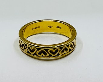 Anillo de boda vintage auténtico de TIFFANY&Co con forma de corazón en oro amarillo de 18 quilates.