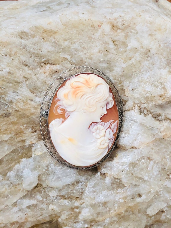 Vintage 10K White Gold Carved Shell CAMEO Brooch. - image 1