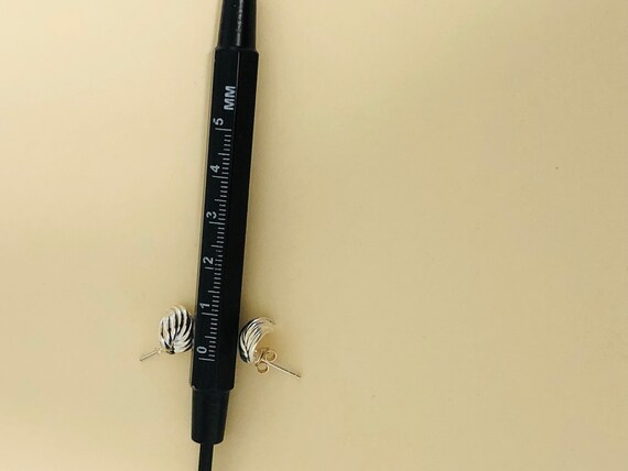 925 Sterling Silver Leaf Stud Earrings . - image 5