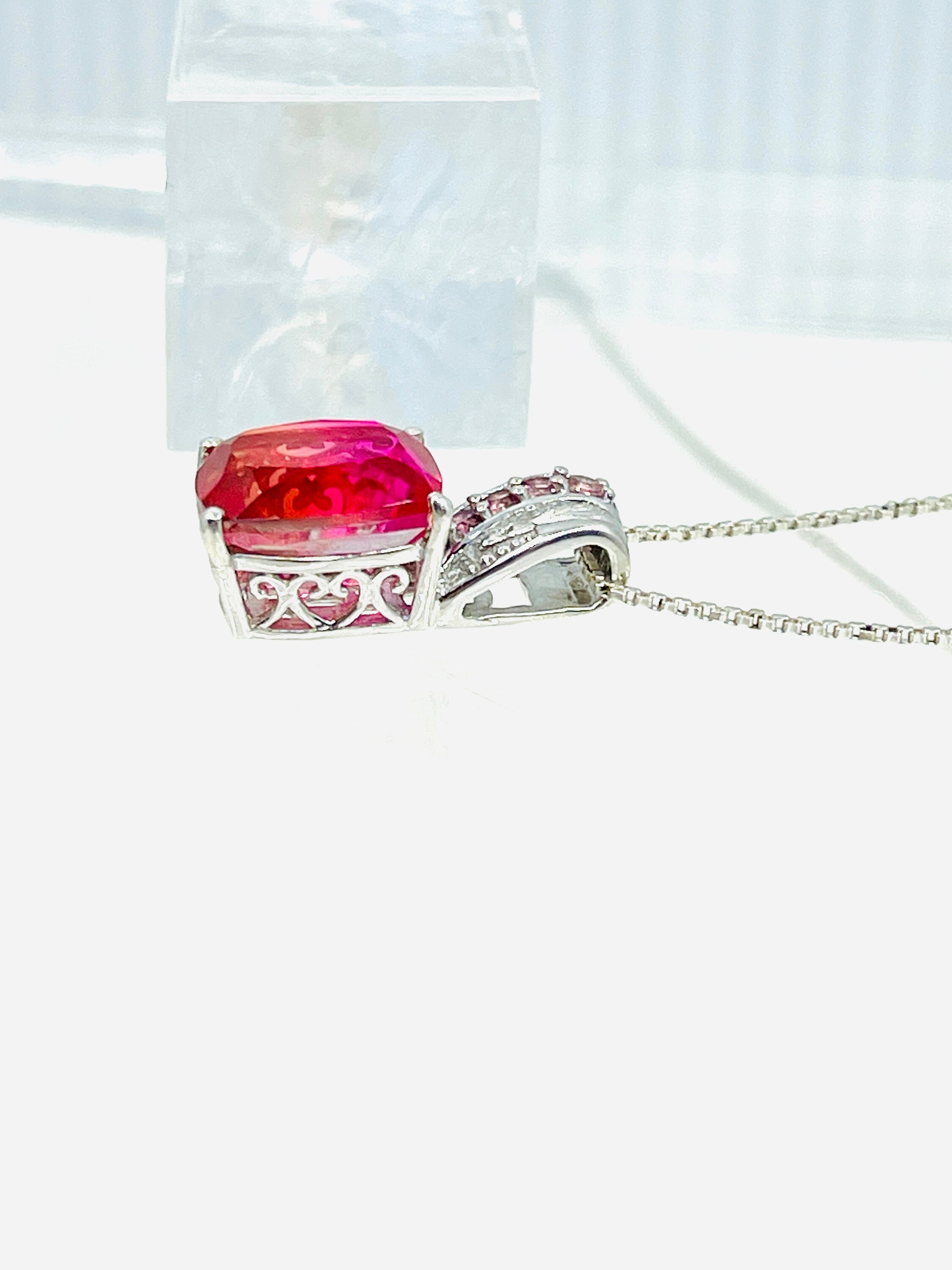 Ciondolo In Argento 925 Con Zaffiro Rosa E Zirconia Rotonda – Collana Mabella