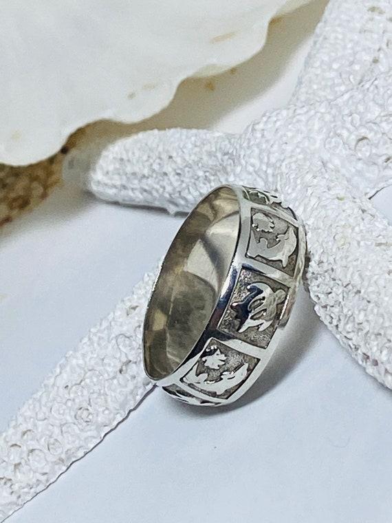 Vintage Sterling Silver  Sea Life Band Ring. - image 3