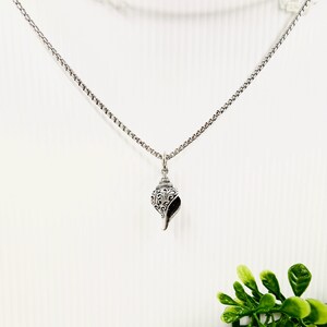 Vintage Sterling Silver Seashell Pendant Necklace. - Etsy