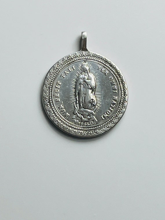 Vintage Sterling Silver  Religious Medal Pendant.