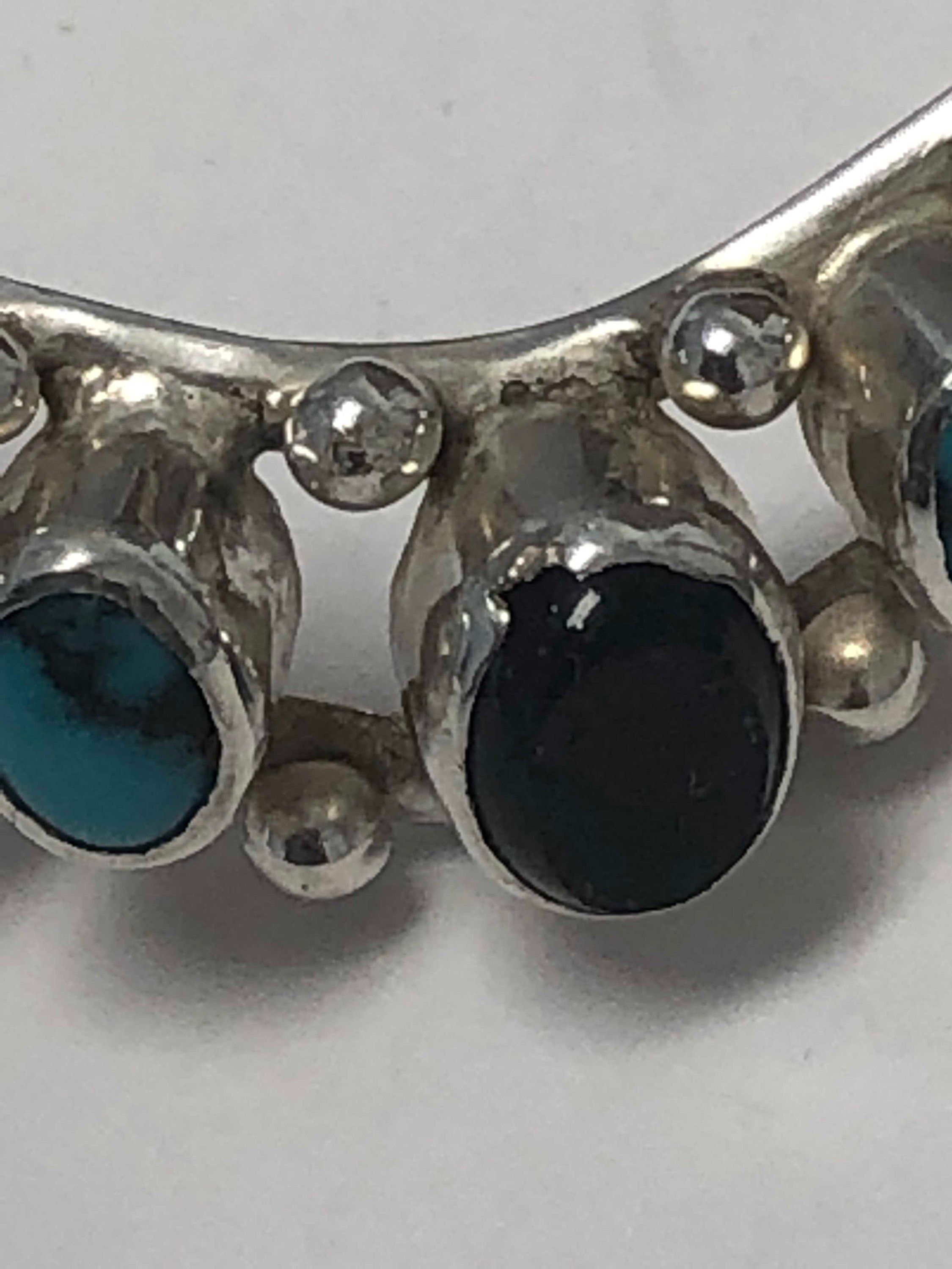 ナバホ族のターコイズ マルチジェム シルバー カフ ブレスレット