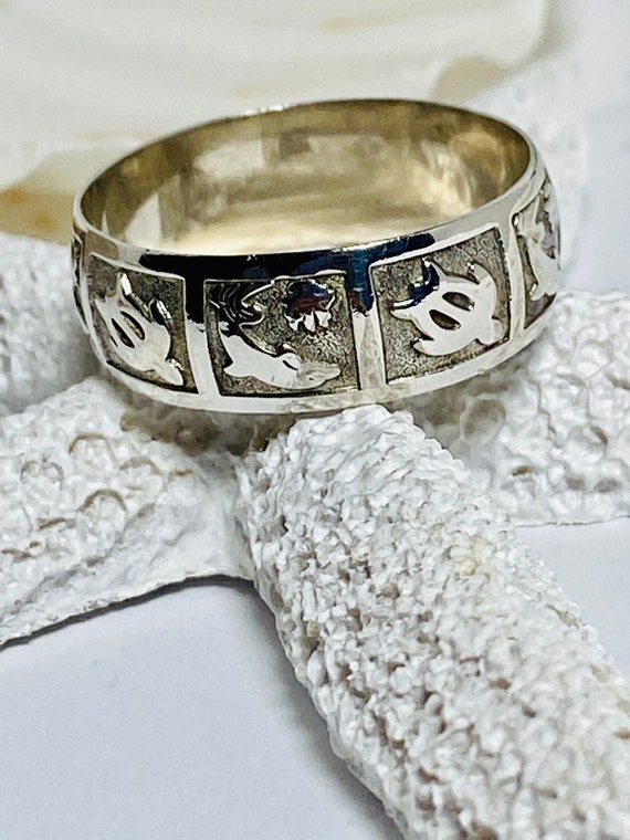 Vintage Sterling Silver  Sea Life Band Ring. - image 1