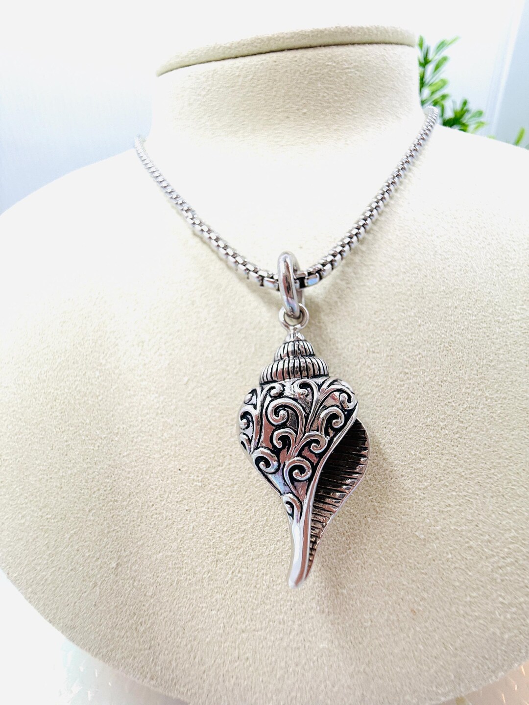 Vintage Sterling Silver Seashell Pendant Necklace. - Etsy