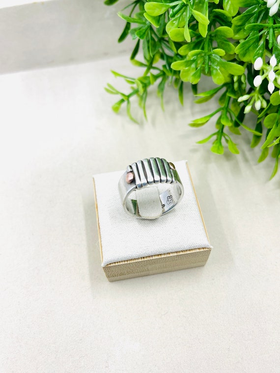 Vintage Sterling Silver Modern Ring.