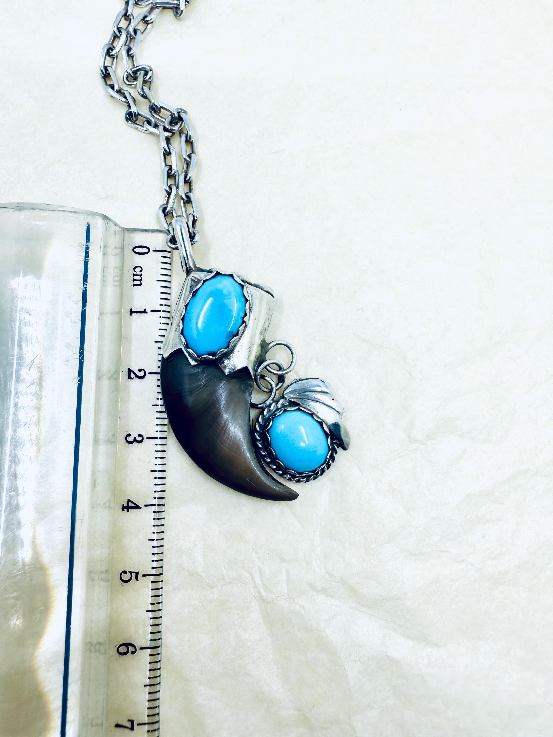 Vintage Turquoise and Bear Claw Necklace.v - Etsy