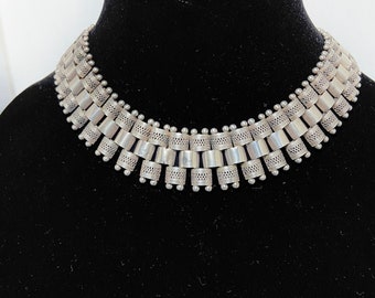 Antique  Victorian  Collar  Necklace.