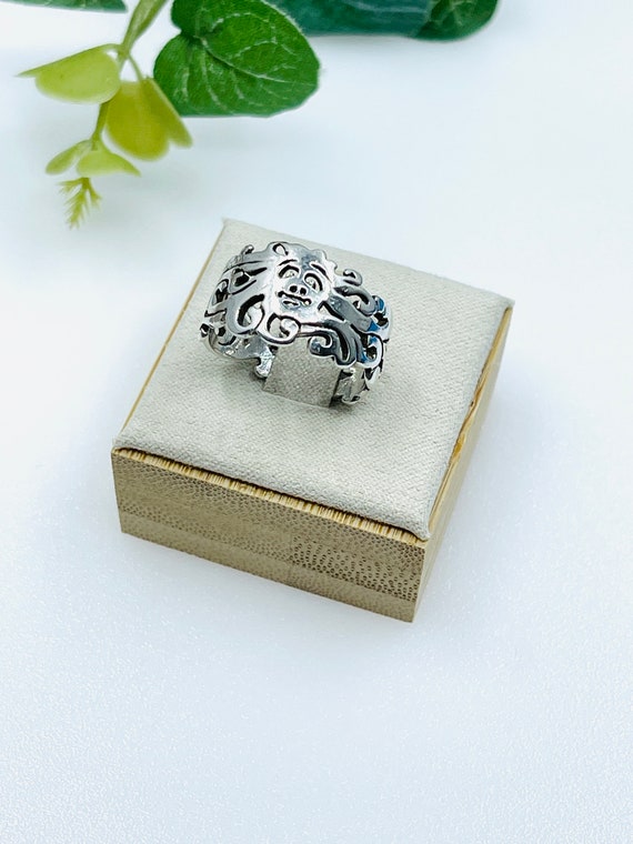 Vintage Sterling Silver SUN Face Ring.