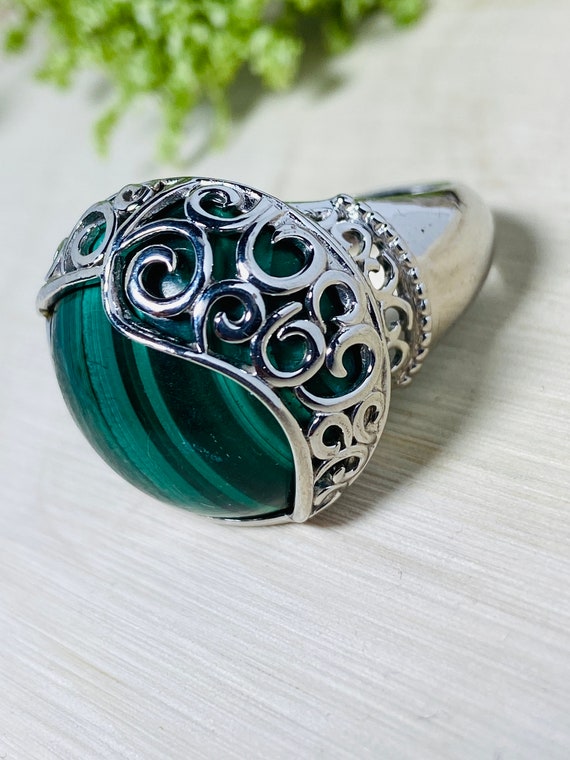 Sterling Silver Malachite Green Cabochon Ring. - image 1