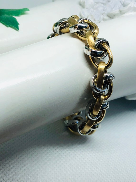 Vintage 18 Karat  Gold Two -Tone Oval Link Bracel… - image 6