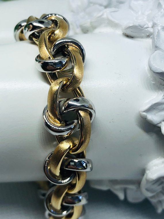 Vintage 18 Karat  Gold Two -Tone Oval Link Bracel… - image 4