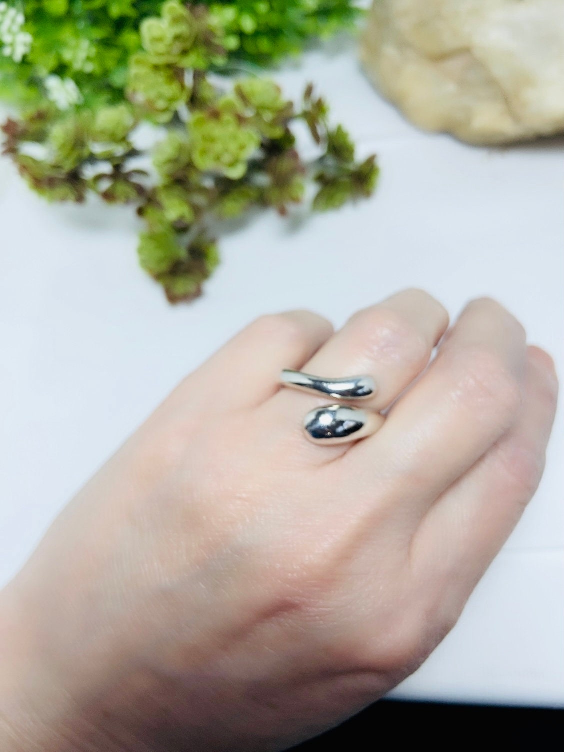 スターリングシルバーの JC ティアドロップ リング。 - Etsy 日本