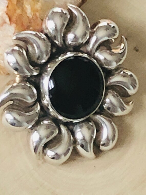 Vintage  Sterling Silver   Onyx Sunflower Pendant. - image 2