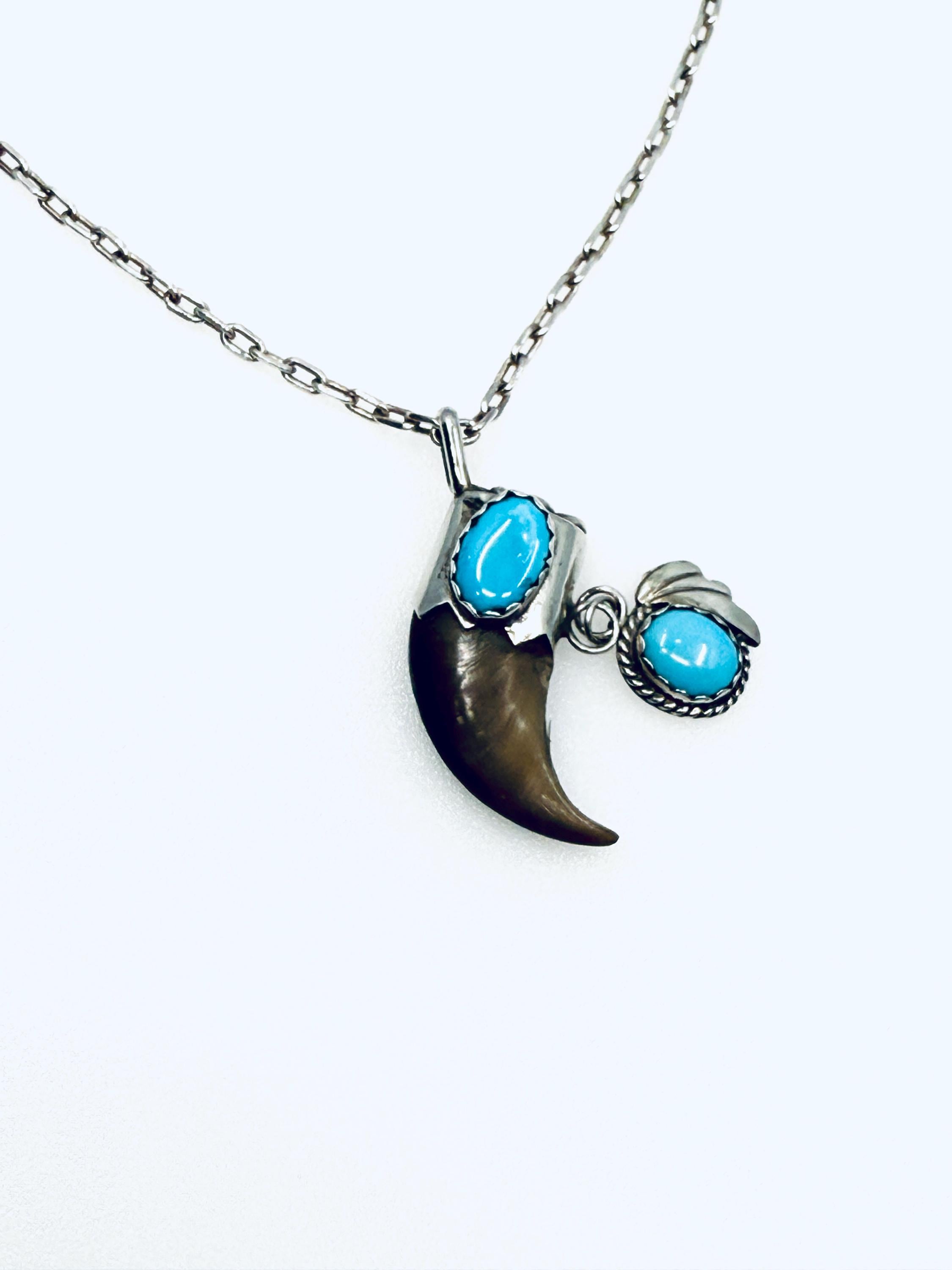 Vintage Turquoise and Bear Claw Necklace.v - Etsy