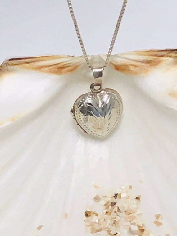Buy Vintage Etched Engraved Heart Locket Pendant/necklace in