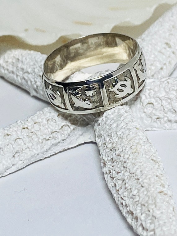Vintage Sterling Silver  Sea Life Band Ring. - image 2