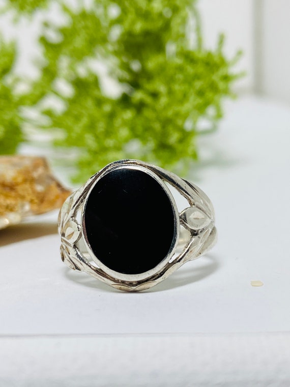 Sterling Silver  Plain Black Enamel Ring.