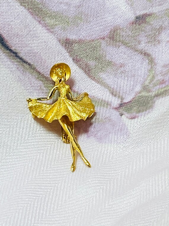 Vintage 18K Solid Gold Ballerina Pin Brooch. - image 10