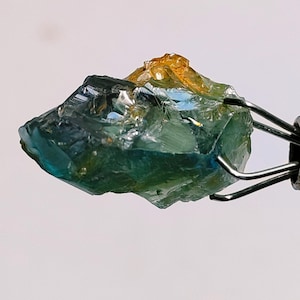 6 Ct Natural Alexandrite Gemstone – Rare Uncut Rough Chrysoberyl 14.5x9x5 mm | Raw Green to Red Earth-Mined for Jewelry | Crystal  A-661