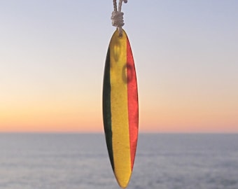 Handmade Surf Keychain - Rasta Surf (surf gift birthday gift surf keychain surfing gifts surf keyring beach sea key hook wave)