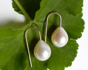 Large White Pearl Minimalist Earrings in 14k Yellow Gold, pear shape white pearls, drop shape pearl earrings, girl with a pearl, wedding