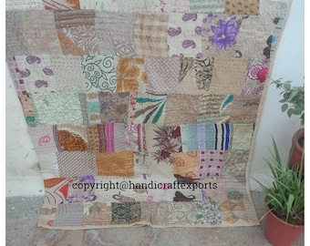 Trapunta patchwork fatta a mano Trapunta Kantha Trapunte vintage fatte a mano Trapunte boho king size Coperta copriletto Trapunte hippie in vendita