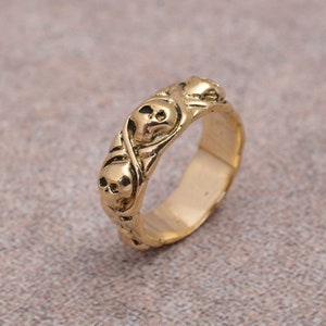18k Gold Skull Ring, Men's  Ring, Skull Jewelry, Thick Gold Band Ring, Dainty Skull Ring, Gothic Ring, Everyday Ring, Halloween Gift