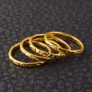 Gold Stapelring, 14k Gold Filled Ring, Stapelring, dünner Goldring, 14k Goldring, schlichter Goldring, Stapelgoldring, gehämmerter Goldring, zierlich