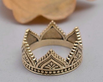 Gold Crown Band-Princess Crown Ring-Crown Band-Gold Ring-Crown Stacking Ring-stacking gold Ring-Unique gift for her,gold crown ring